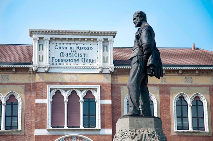 monumento milano giuseppe verdi