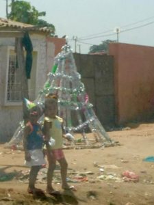 Albero di Natale a Luanda, Angola. Foto: Francesca Spinola