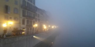 navigli romani con generatori di nebbia