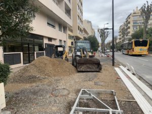 lavori sul marciapiede (Antibes- Juan Les Pins)