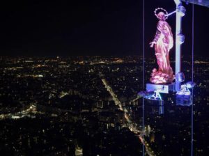 Madonnina torre Isozaki