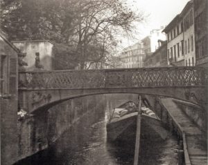 il ponte delle sirenette nella posizione originaria (cerchia dei navigli)