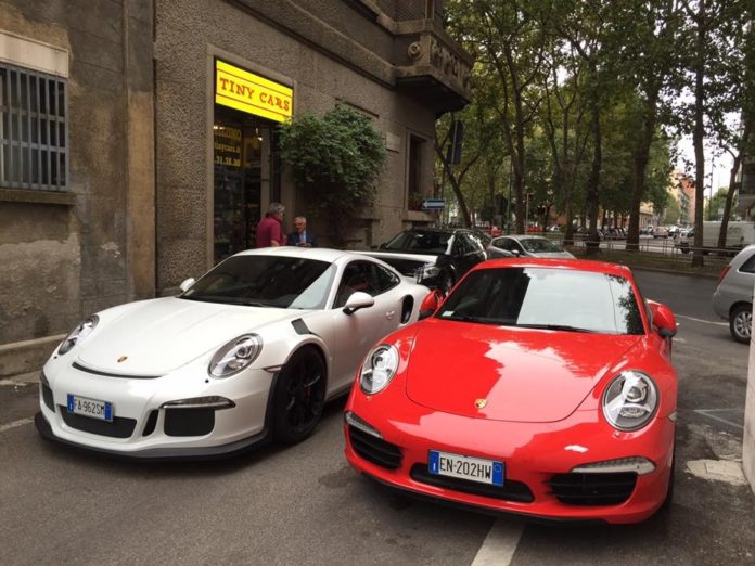 Porsche 911-2 GT3 RS 4 SERIE + Porsche 911 s 2010