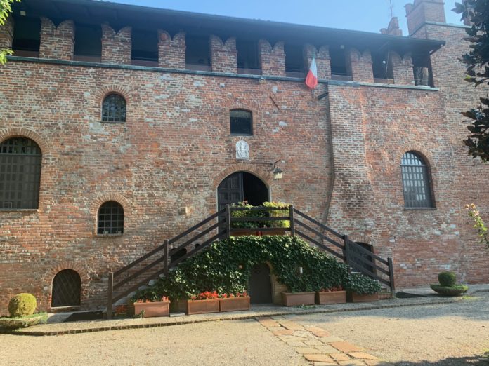 Castello di Macconago