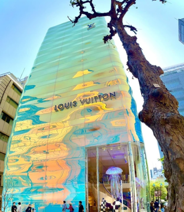 Il MARE di Louis Vuitton: è il NEGOZIO più BELLO del mondo