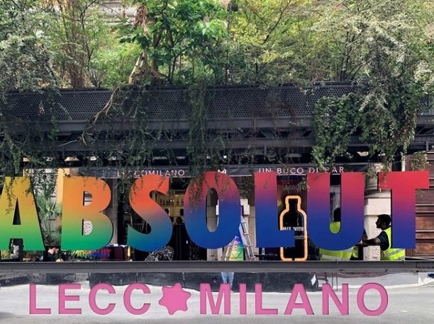 10 MIGLIORI pubs e locali LGBT a Milano