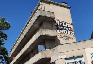 Le «sciure vigilantes» in difesa del quartiere: sarà questo il futuro di Milano?