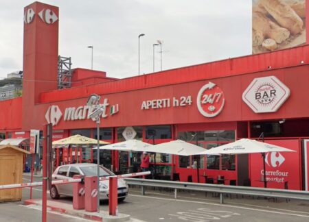 Carrefour lascia l’Italia: i suoi supermercati diventano italiani. Cosa potrebbe cambiare a Milano?