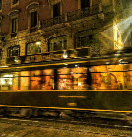 ATMosfera, il tram ristorante sulle strade deserte d’agosto. Queste le date ancora disponibili