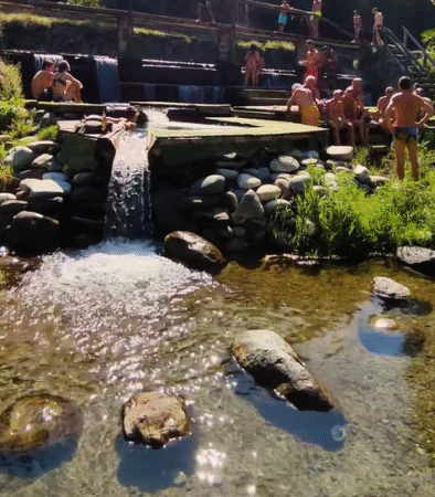 Le «piscinette» costruite sull’Adda a mezz’ora da Milano