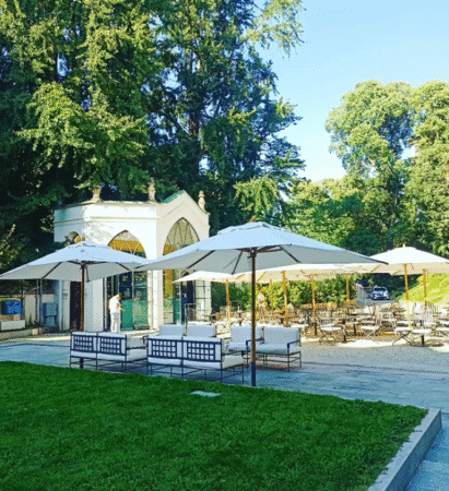 Il nuovo bistrot all’aperto nel giardino di Palazzo Citterio